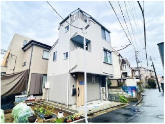 2021年6月築の築浅中古住宅♪