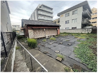 土地面積約80.74坪♪